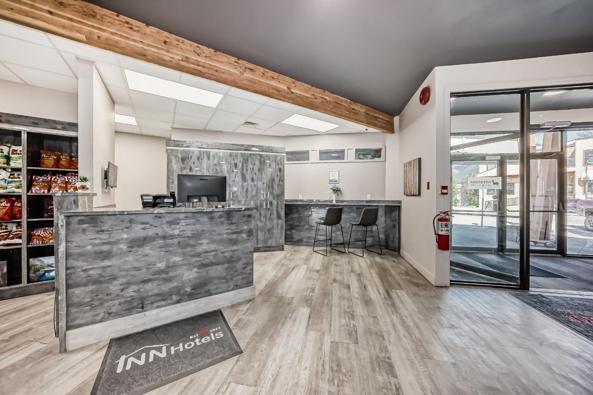 Invermere Inn & Suites Kültér fotó